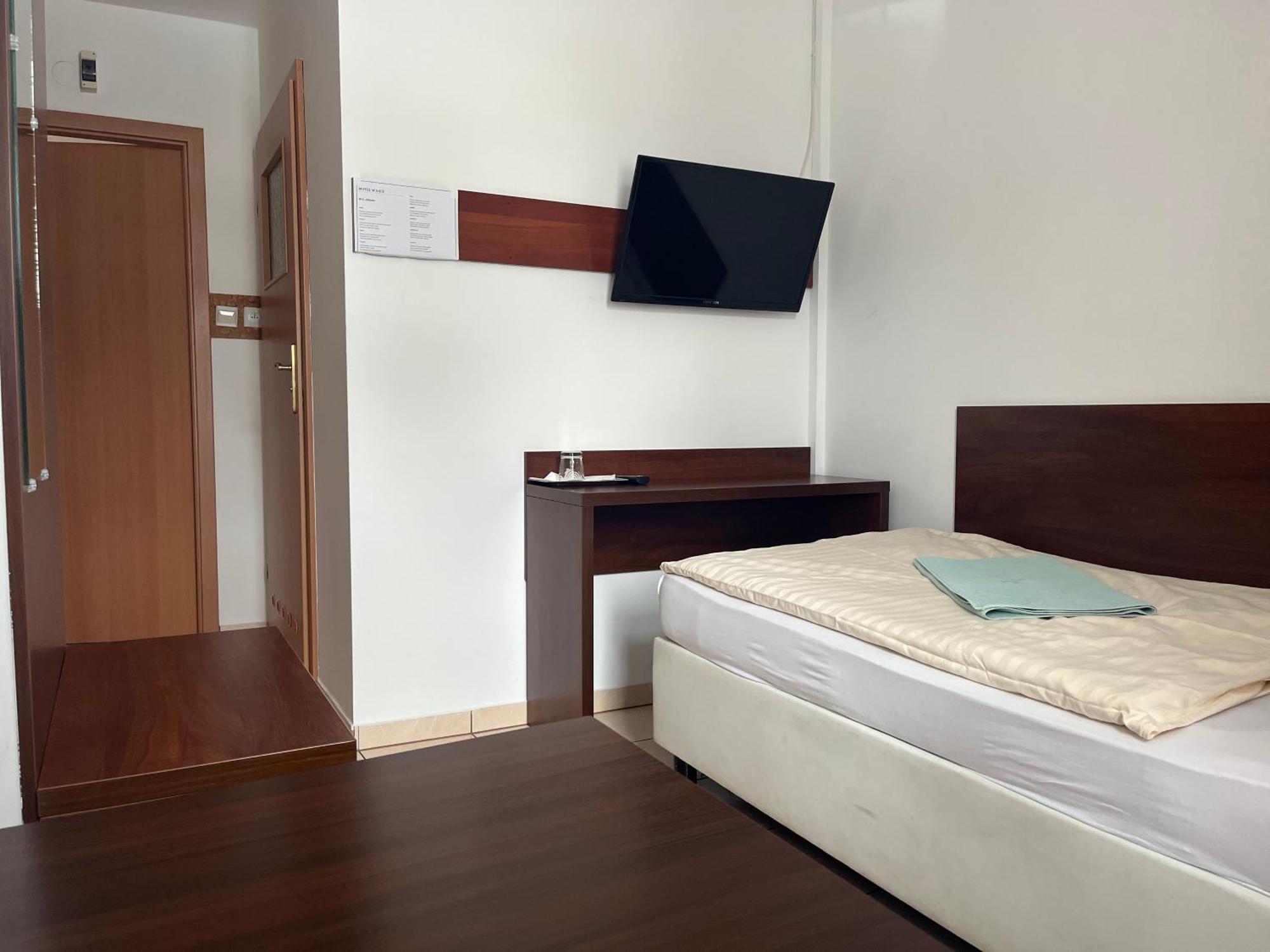Motel W Lace Boleslawiec  Dış mekan fotoğraf