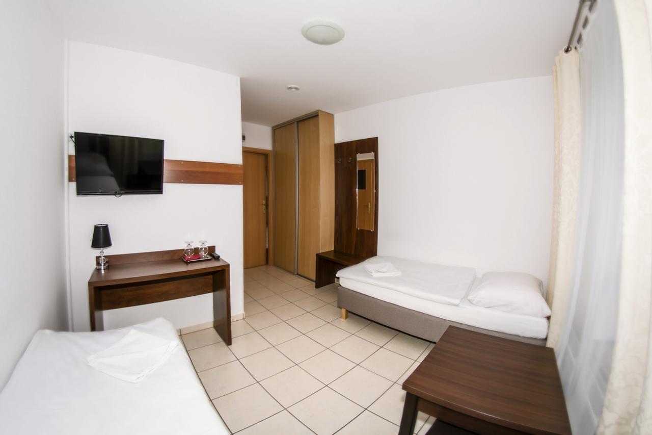 Motel W Lace Boleslawiec  Dış mekan fotoğraf